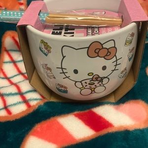 NWT Hello Kitty Ceramic Food Bowl with Chopsticks